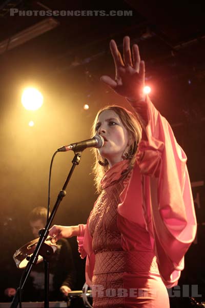 JENNY WILSON - 2010-03-27 - PARIS - La Maroquinerie - 